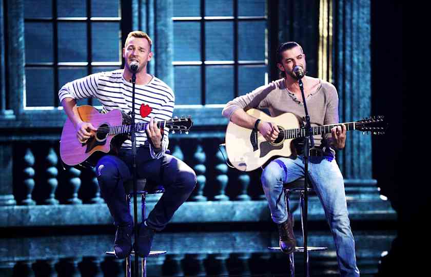 Pizzera & Jaus: Austrian Duo's Pop-Rock & Wit Electrify Live Stages